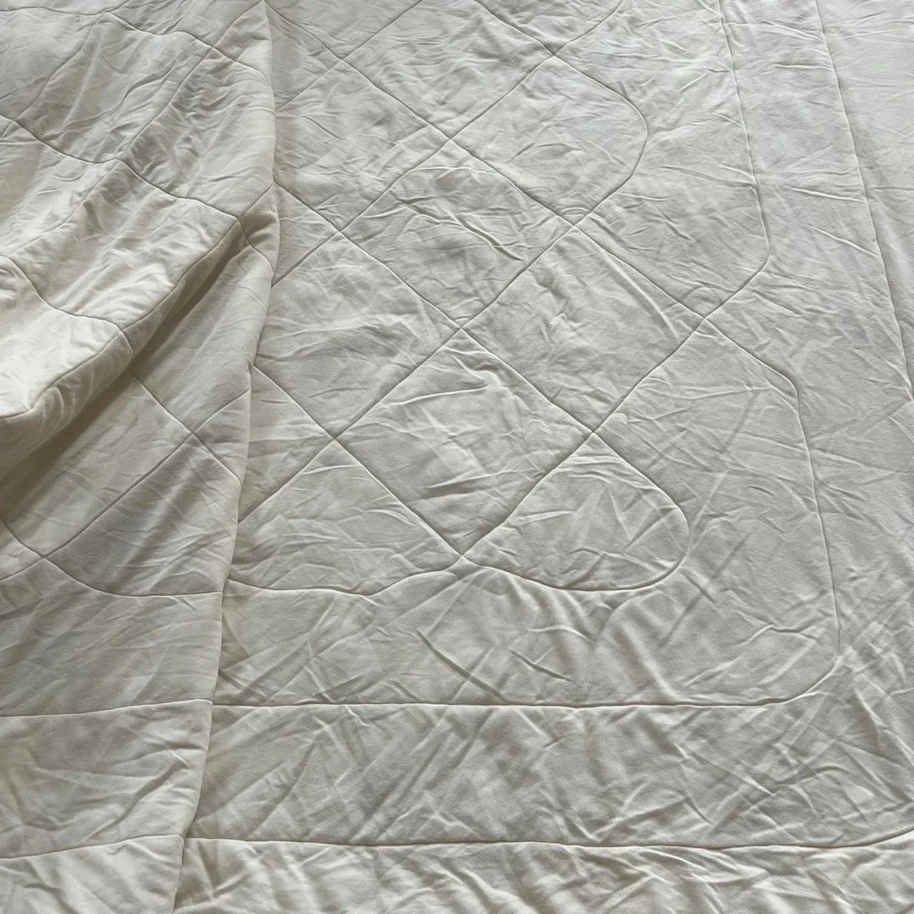 Vintage Floral Cross Stitch Print Quilted Comforter Bedspread Cottagecore 128x82